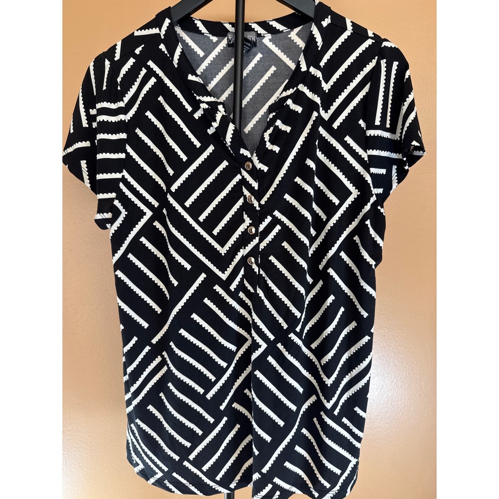 80 Park Womens XL Black White Geometric Henley Blouse Short Sleeve‎ Top